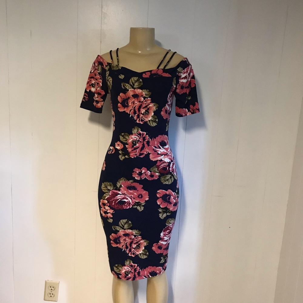 Floral Bodycon off Shoulder dress size xs